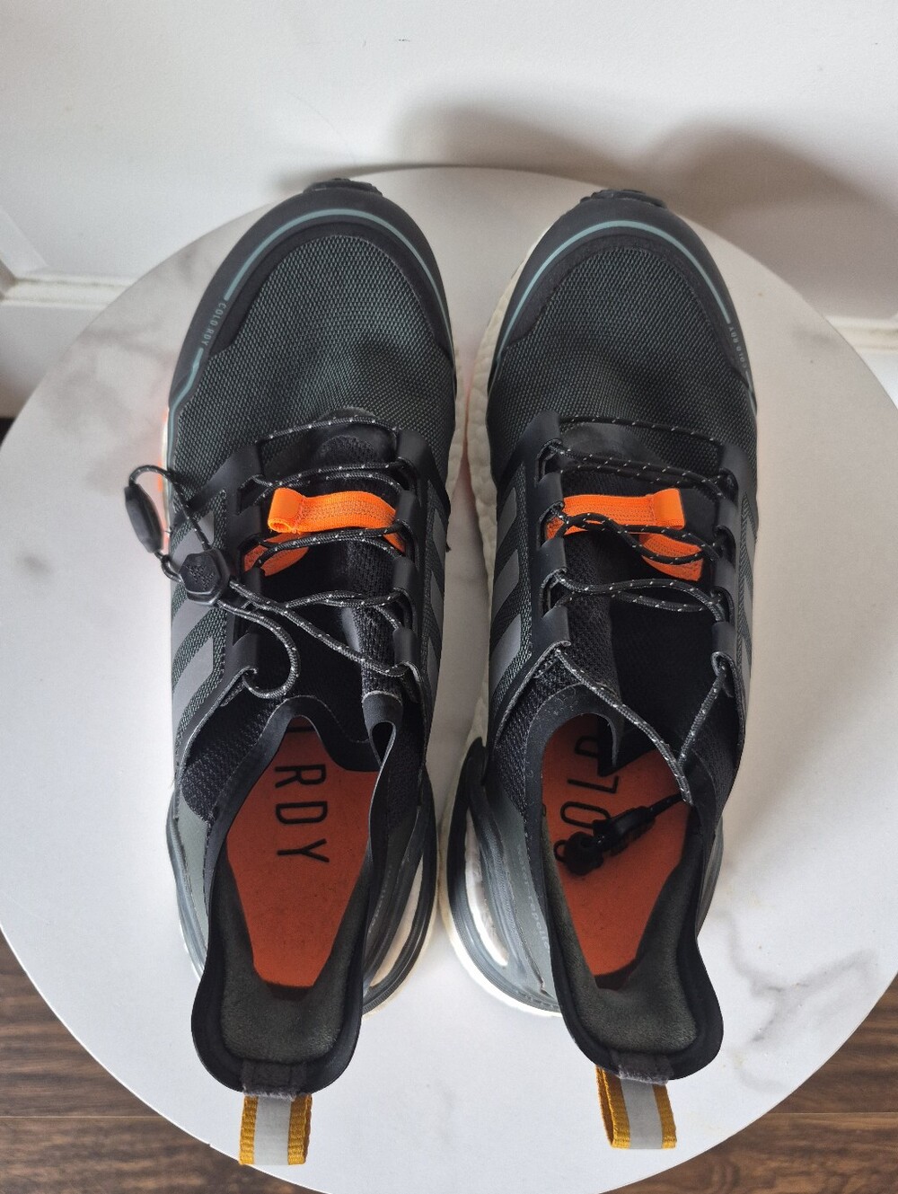 Umder Armour Cold Rdy Black Athletic Sneakers with Orange Accents Size 8 (Men)